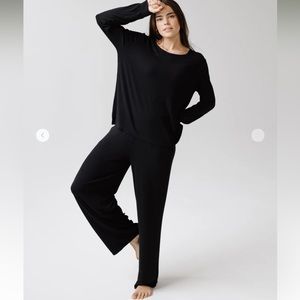 Cozy Earth Loungewear Pajama Set. Size XXL. Black Rib Knit top and pants.
